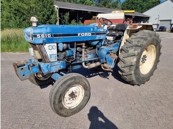 Farm tractor FORD