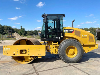 Roller CATERPILLAR CS66B