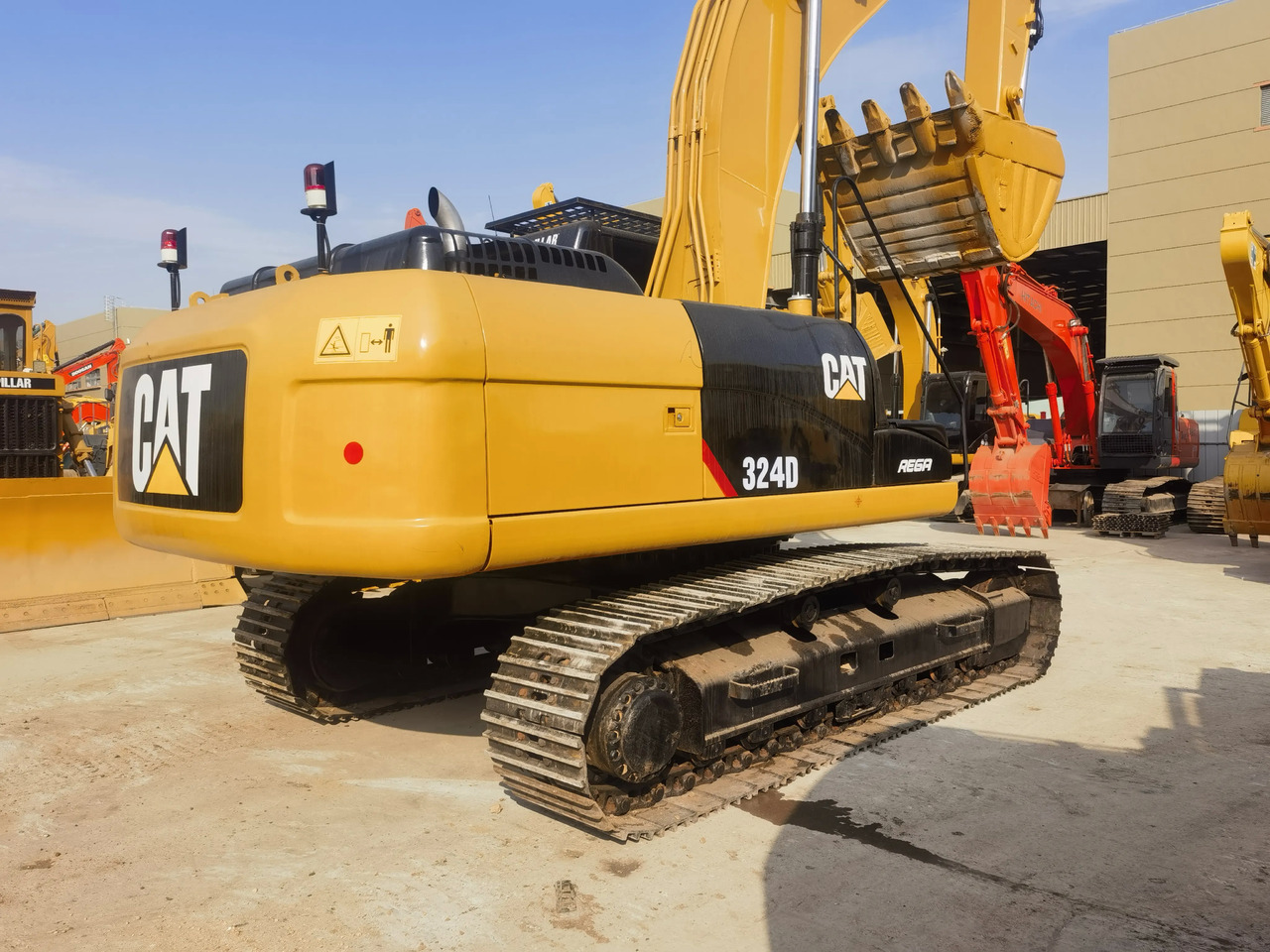 Crawler excavator Factory Price CATERPILLAR CAT 324D 24TON 25TON Used Multi function Crawler Excavator Cheap For Sale: picture 4