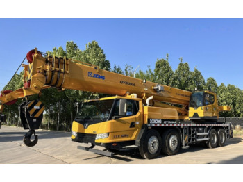 Mobile crane XCMG