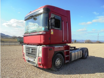 Tractor unit RENAULT Magnum 520