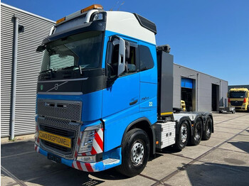 Tractor unit VOLVO FH16 750