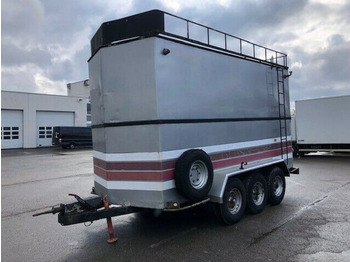 Closed box trailer