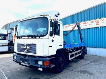 Skip loader truck MAN M90